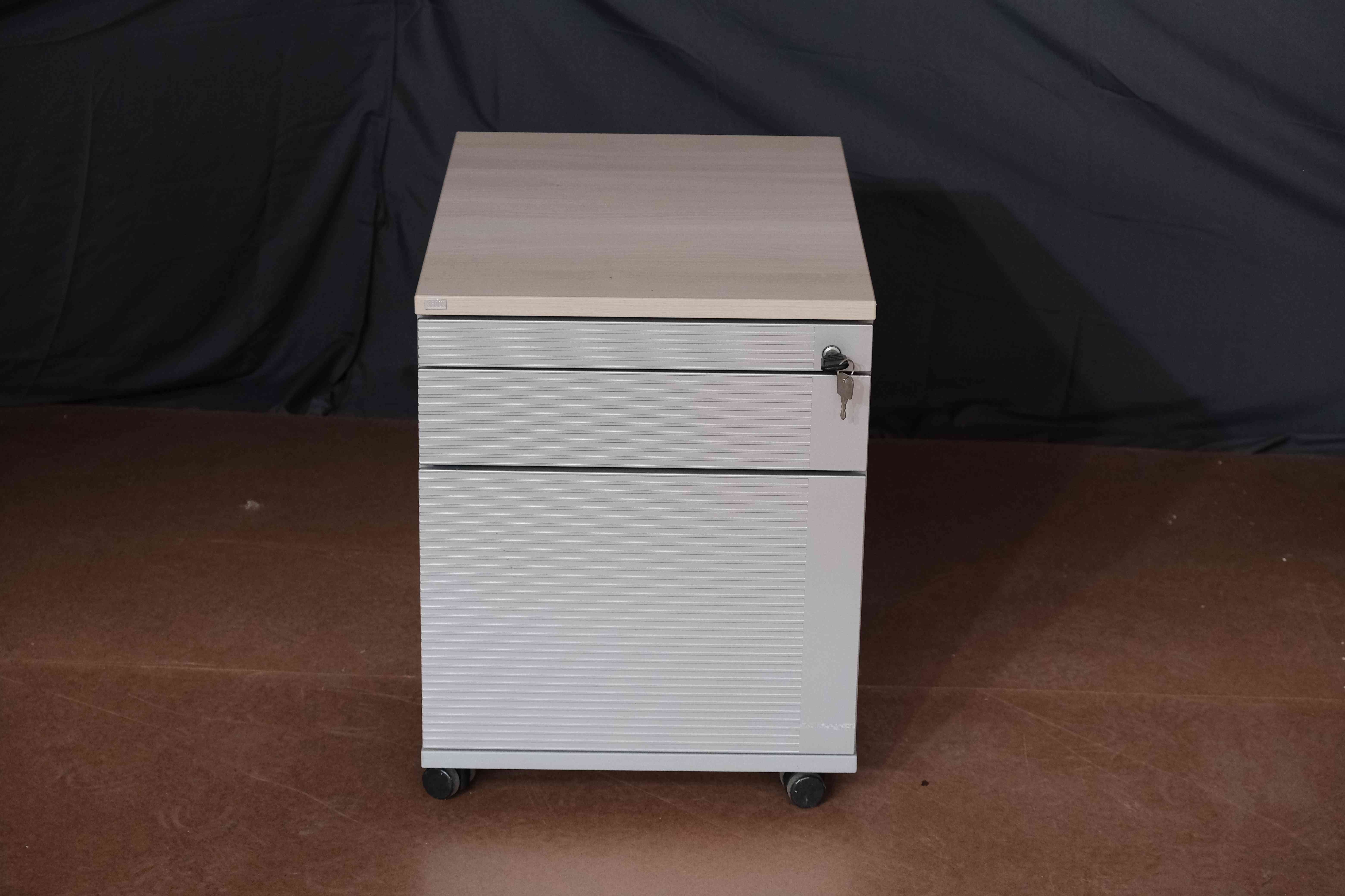 Schrank Beispiel 3